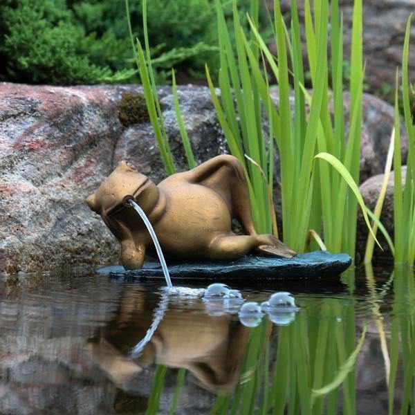 Aquascape Lazy Frog on Lily Pad Spitter - Play It Koi