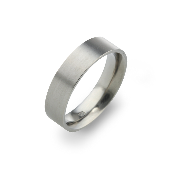 Court-Flat Ring