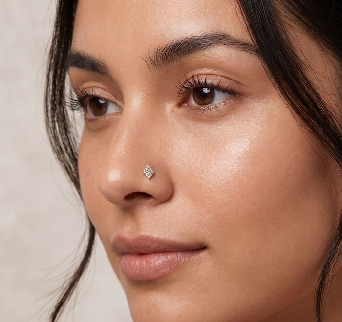 HESHA DIAMOND NOSE PIN