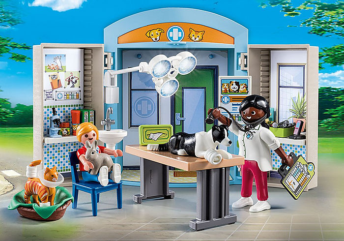 PLAYMOBIL Vet Clinic Play Box 70309